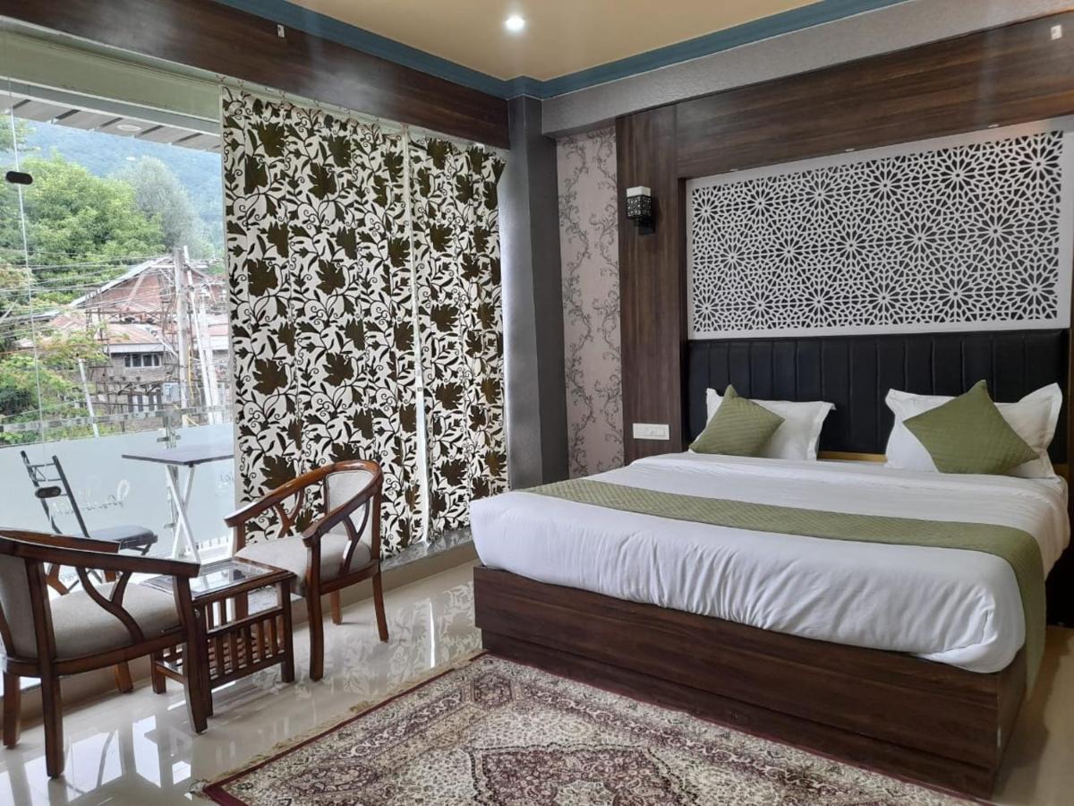 The Jamawar Hotel Srinagar  Bagian luar foto